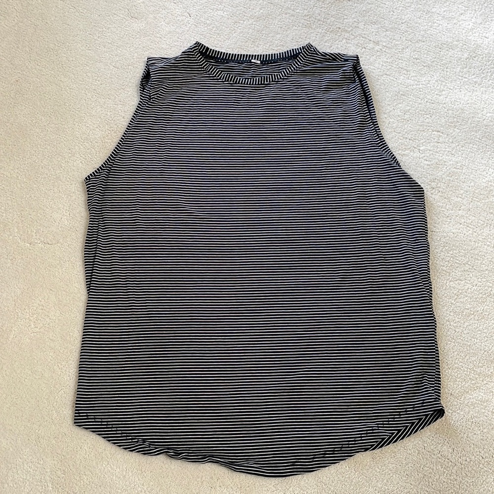 Lululemon Brunswick Muscle Tank Modern Stripe Heathered Black White EUC women